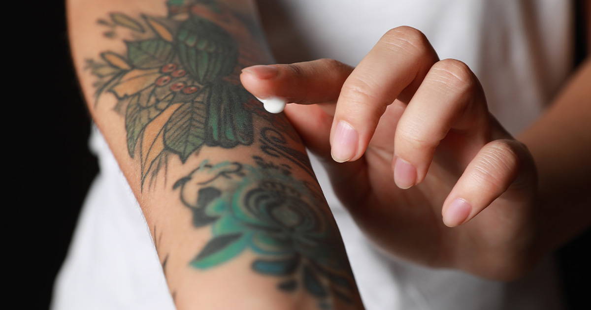 Najlepsze produkty do pielęgnacji tatuażu - TOP 5 w 2024 roku