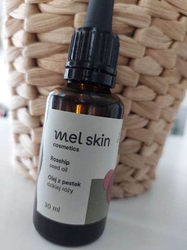 Mel Skin, aceite de semilla de rosa mosqueta para la decoloración 