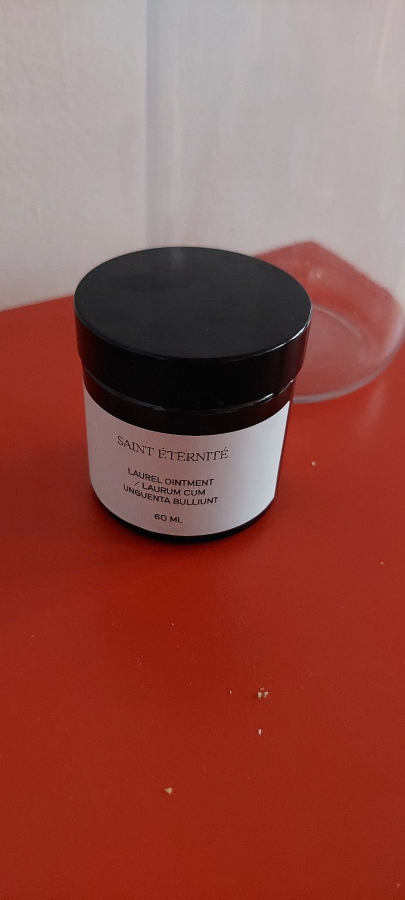 Saint Éternité, vitamin ointment for scars