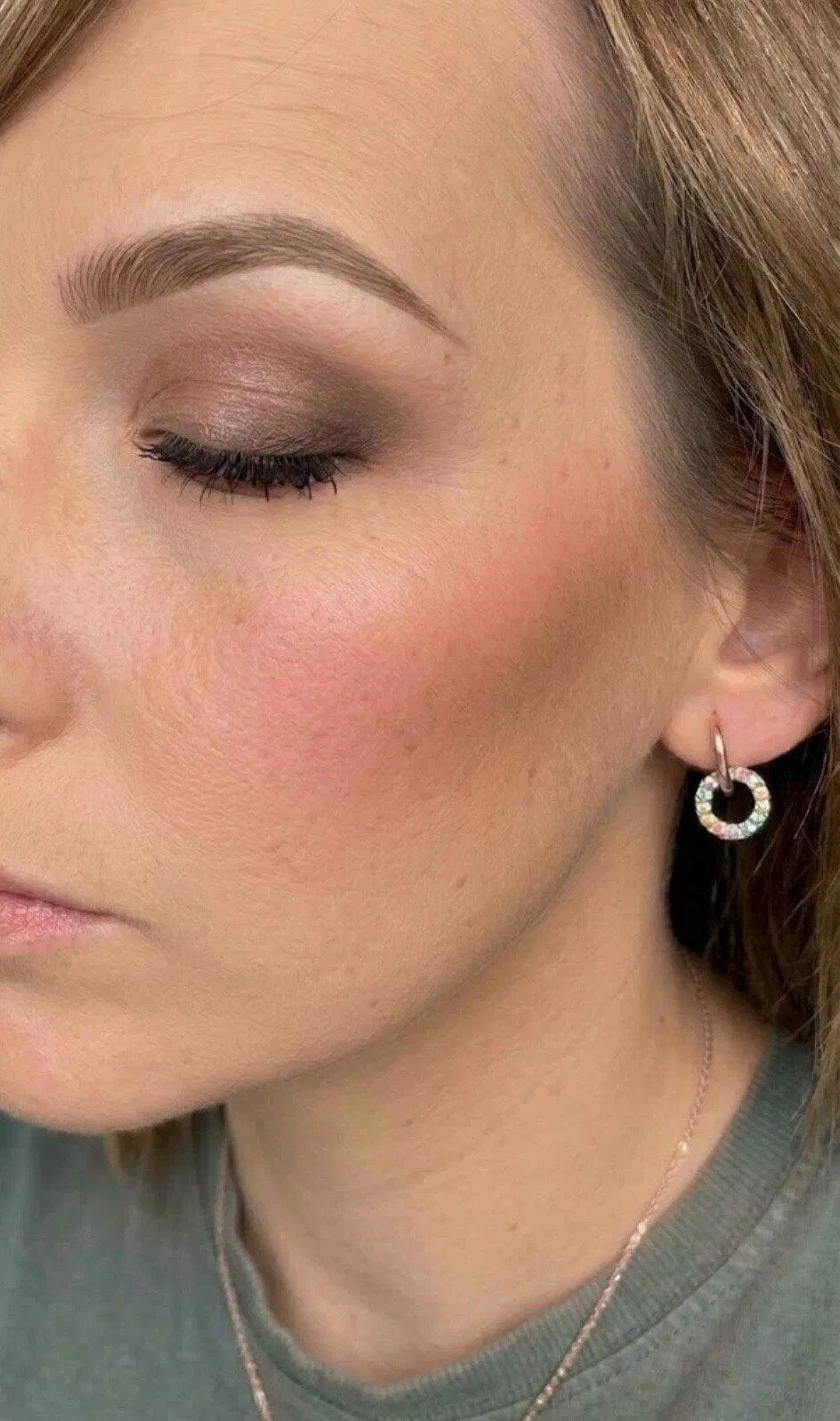 Nutridome, Face & Eyes, Wielofunkcyjna paletka do makijażu oczu i konturowania twarzy 