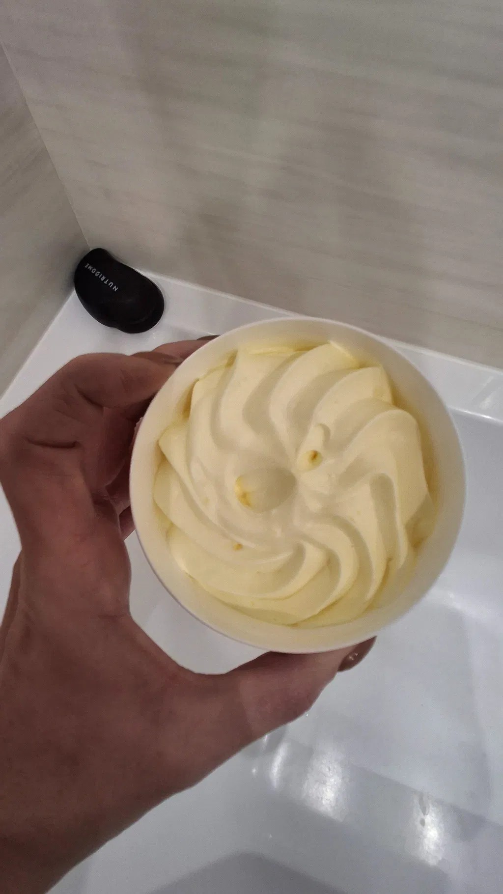 Nutridome, Masło kakaowe do ciała z ceramidami, naturalnymi olejami i witaminą E, Masło kakaowe do ciała