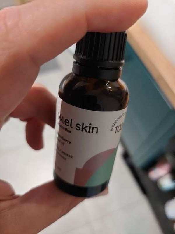 Mel Skin, strawberry oil to reduce seborrhea