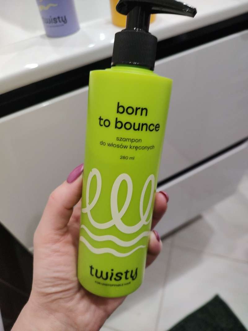 Twisty, Born to Bounce shampoo for curly hair 