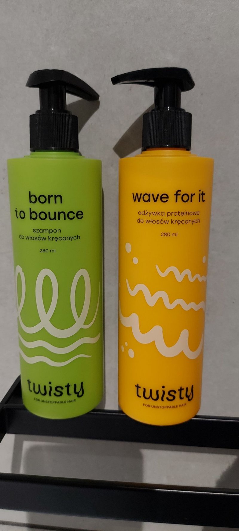 Twisty, șampon pentru păr creț Born to Bounce 