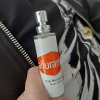 Alluramin, perfumy z męskimi feromonami