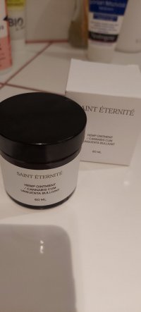Saint Éternité, Naturalna maść konopna nawilżająca do skóry suchej i na egzemę, Maść przeciw problemom typu łuszczyca na twarzy