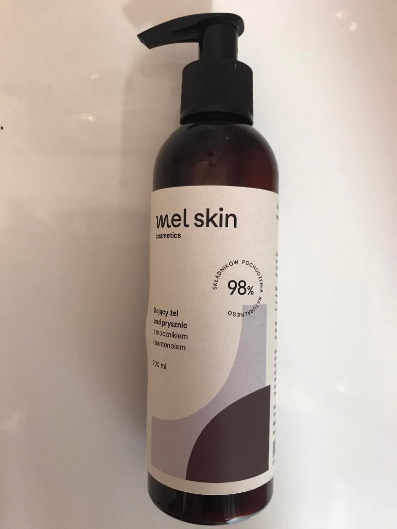 Mel Skin, naturalny żel pod prysznic z mocznikiem i pantenolem