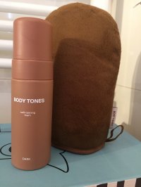 Body Tones, a self-tanning body foam for all skin tones