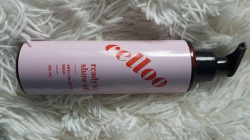 Celloo, Ready To Show Off, tělové mléko proti celulitidě s avokádem, zázvorem a kofeinem